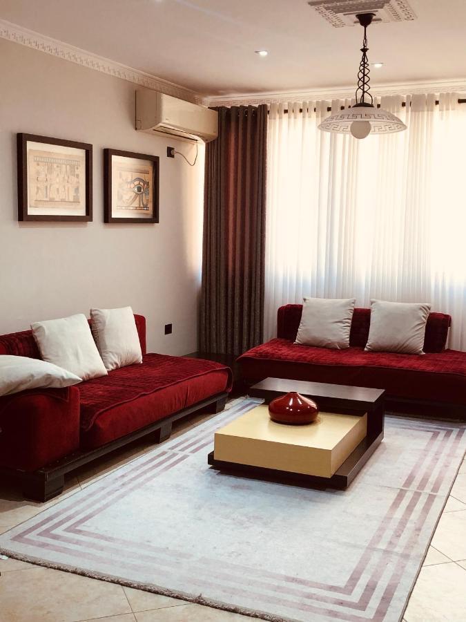 Laureta Central Apartment Tirana Buitenkant foto