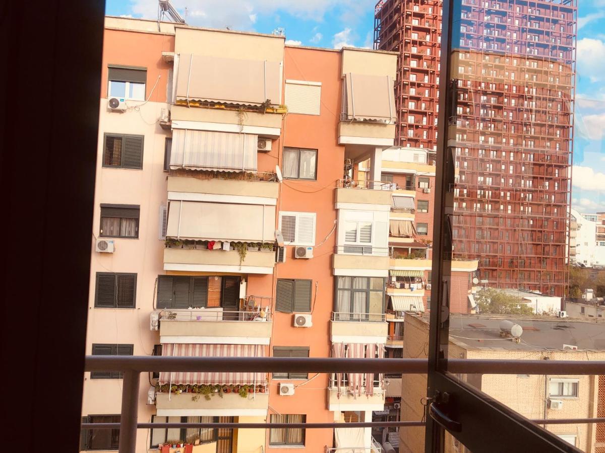 Laureta Central Apartment Tirana Buitenkant foto