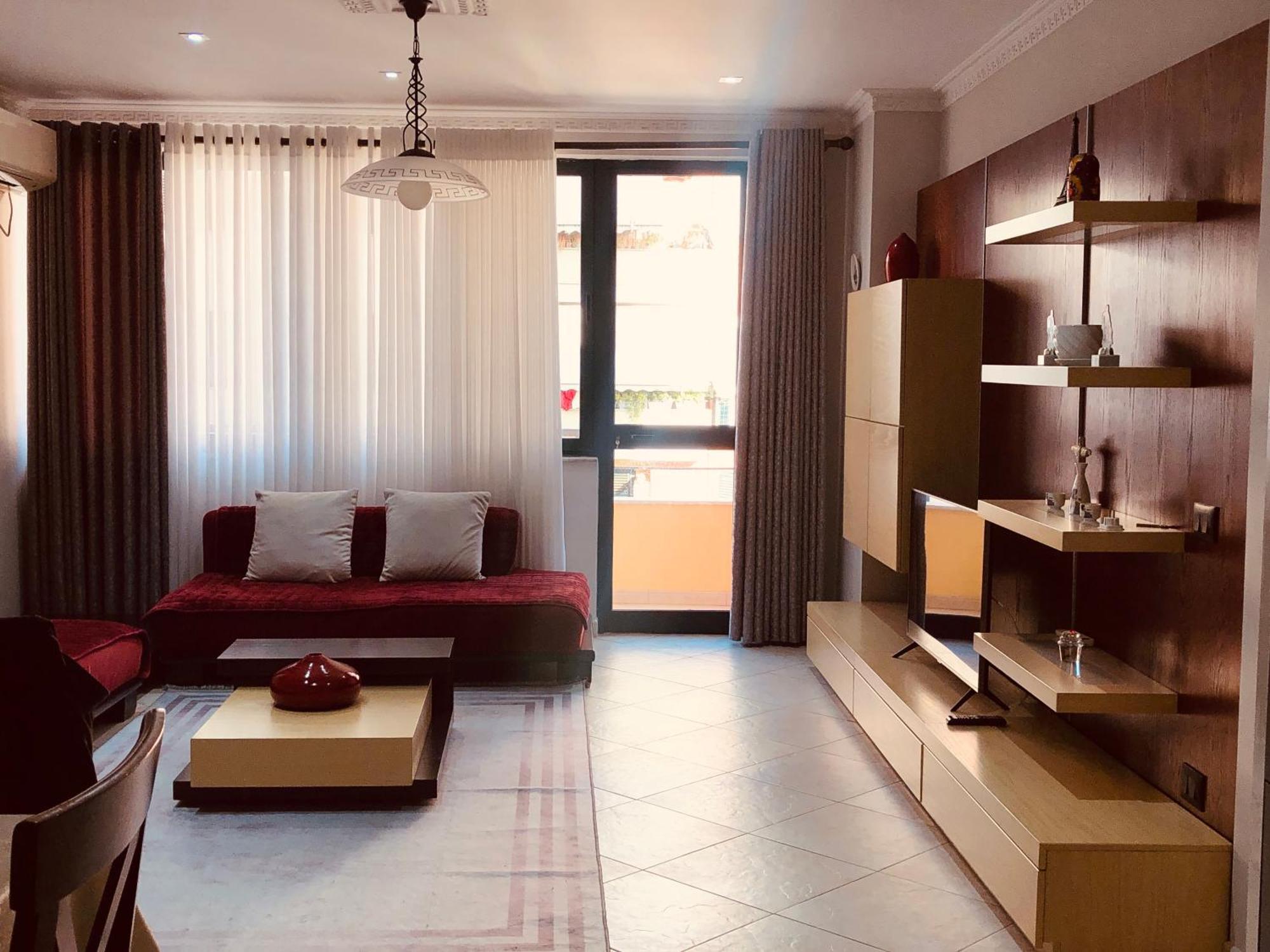 Laureta Central Apartment Tirana Buitenkant foto